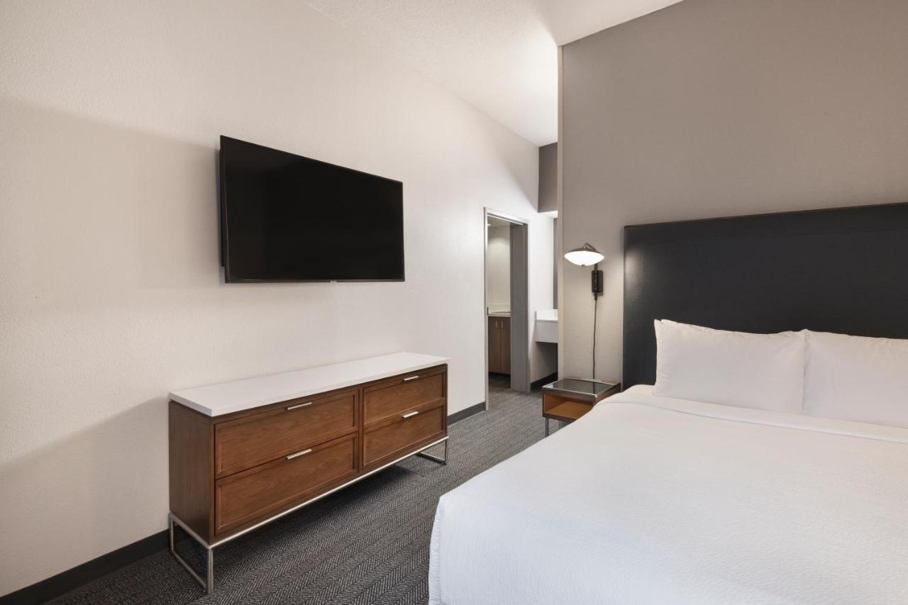 Courtyard By Marriott Burlington Ξενοδοχείο Εξωτερικό φωτογραφία