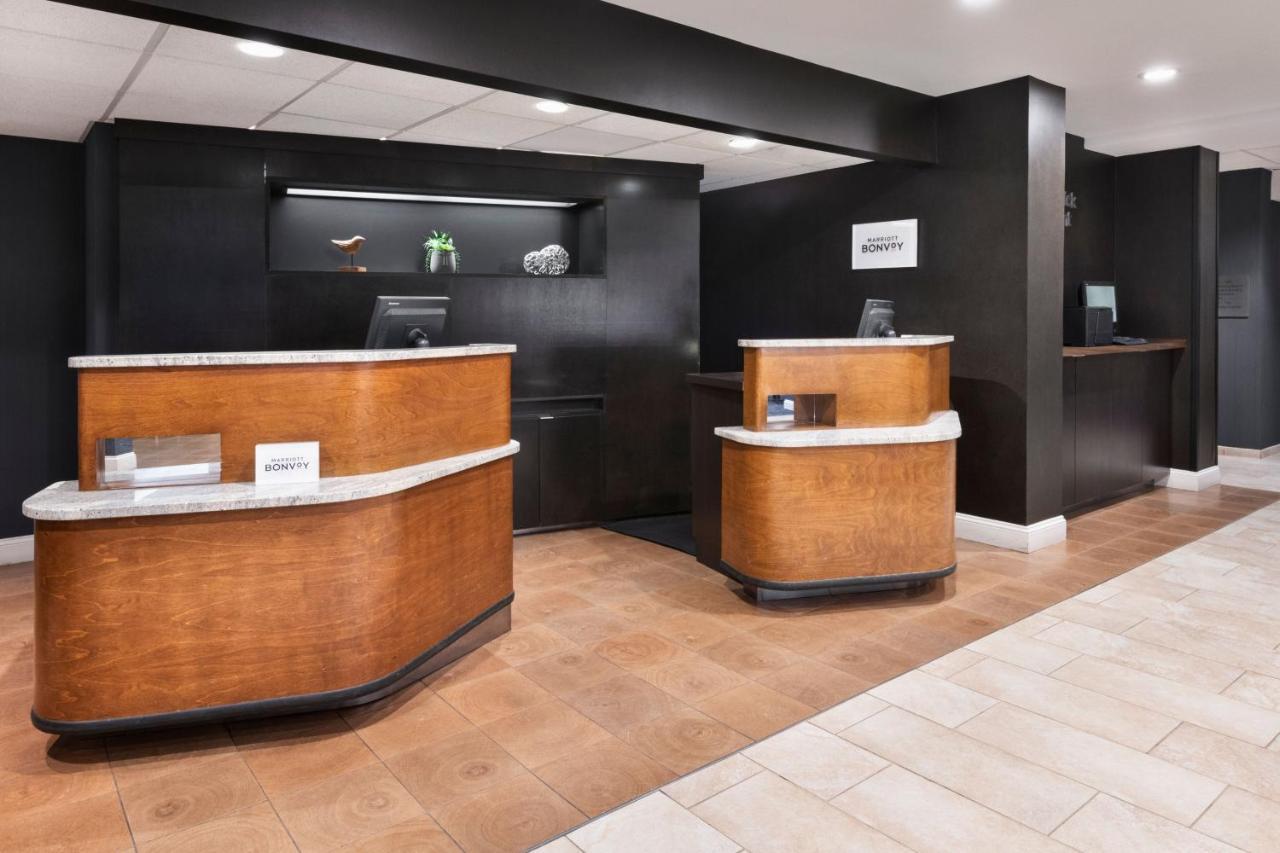 Courtyard By Marriott Burlington Ξενοδοχείο Εξωτερικό φωτογραφία