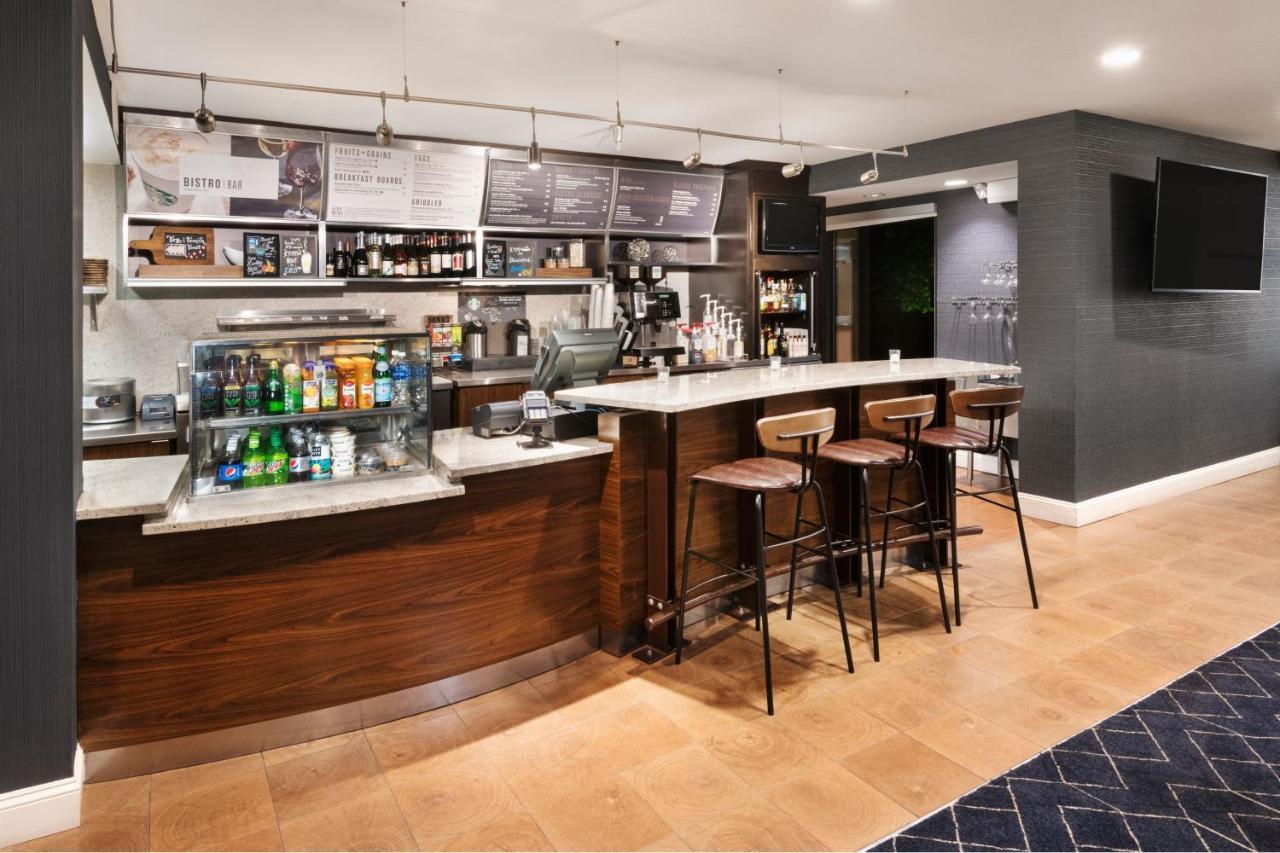 Courtyard By Marriott Burlington Ξενοδοχείο Εξωτερικό φωτογραφία