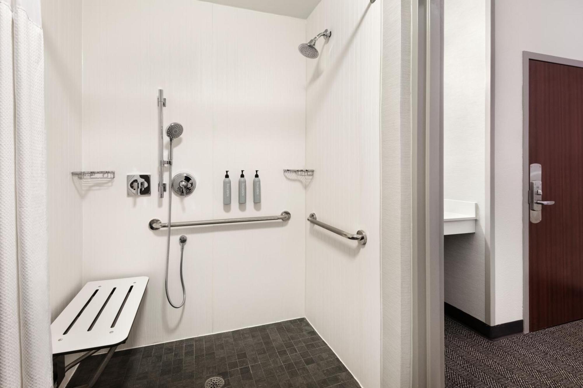 Courtyard By Marriott Burlington Ξενοδοχείο Εξωτερικό φωτογραφία