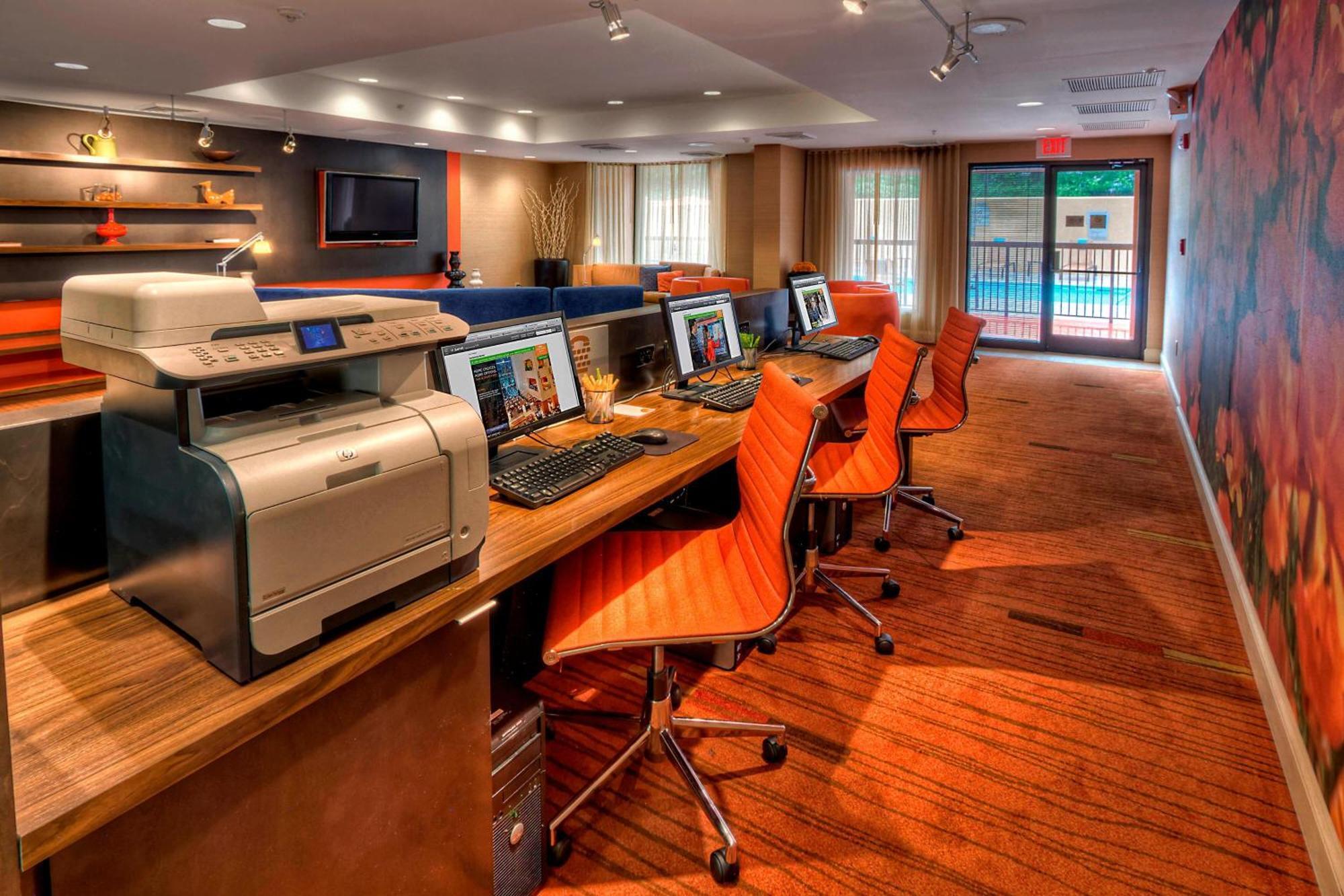 Courtyard By Marriott Burlington Ξενοδοχείο Εξωτερικό φωτογραφία