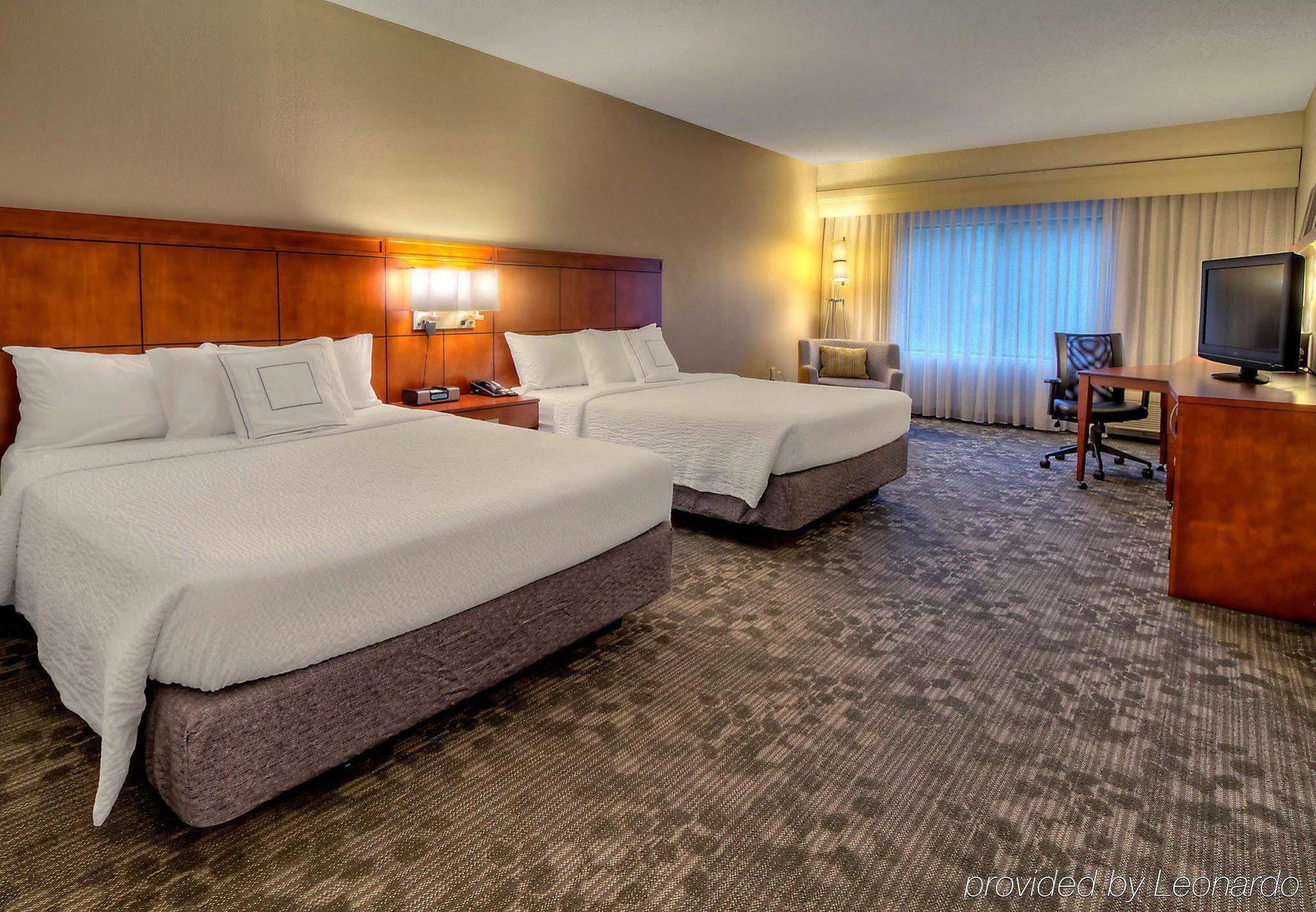 Courtyard By Marriott Burlington Ξενοδοχείο Εξωτερικό φωτογραφία