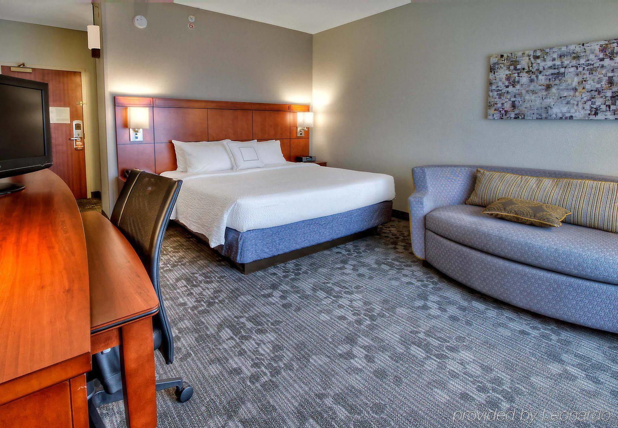 Courtyard By Marriott Burlington Ξενοδοχείο Εξωτερικό φωτογραφία