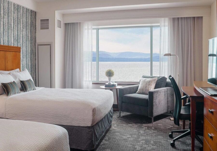 Courtyard By Marriott Burlington Ξενοδοχείο Εξωτερικό φωτογραφία