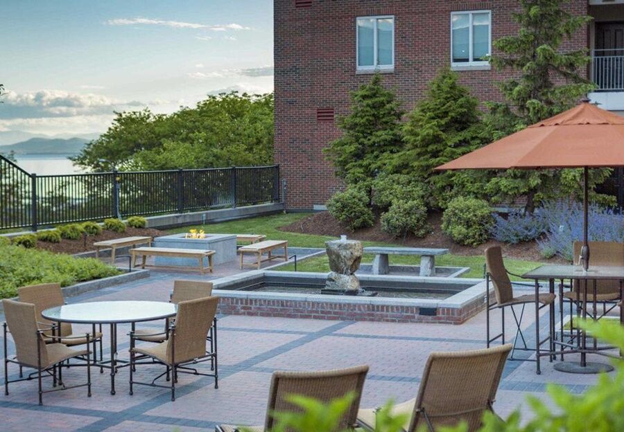 Courtyard By Marriott Burlington Ξενοδοχείο Εξωτερικό φωτογραφία