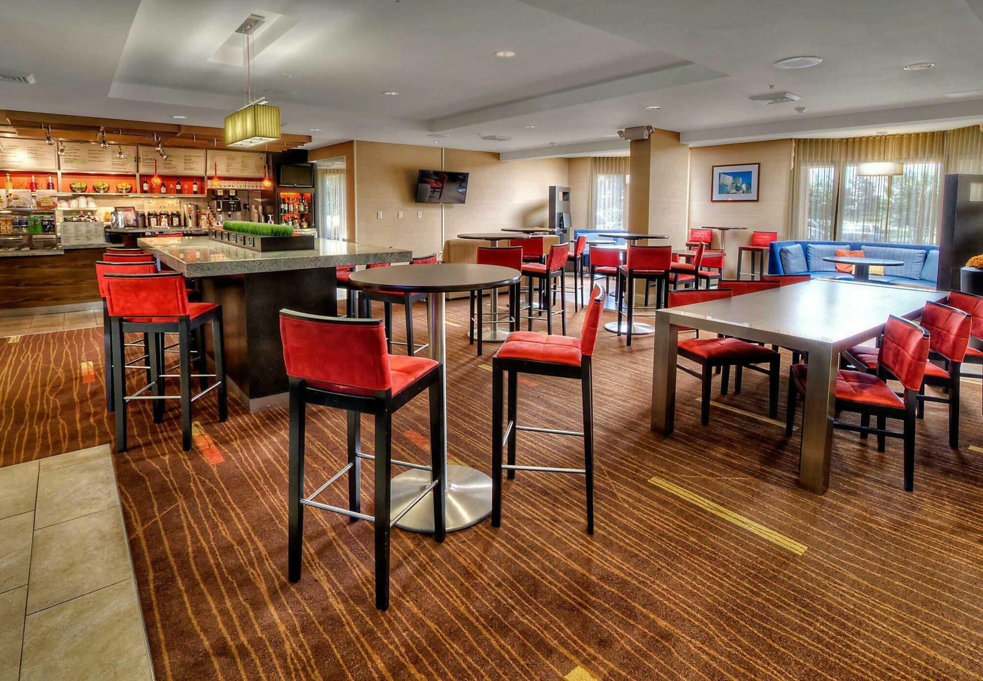 Courtyard By Marriott Burlington Ξενοδοχείο Εξωτερικό φωτογραφία