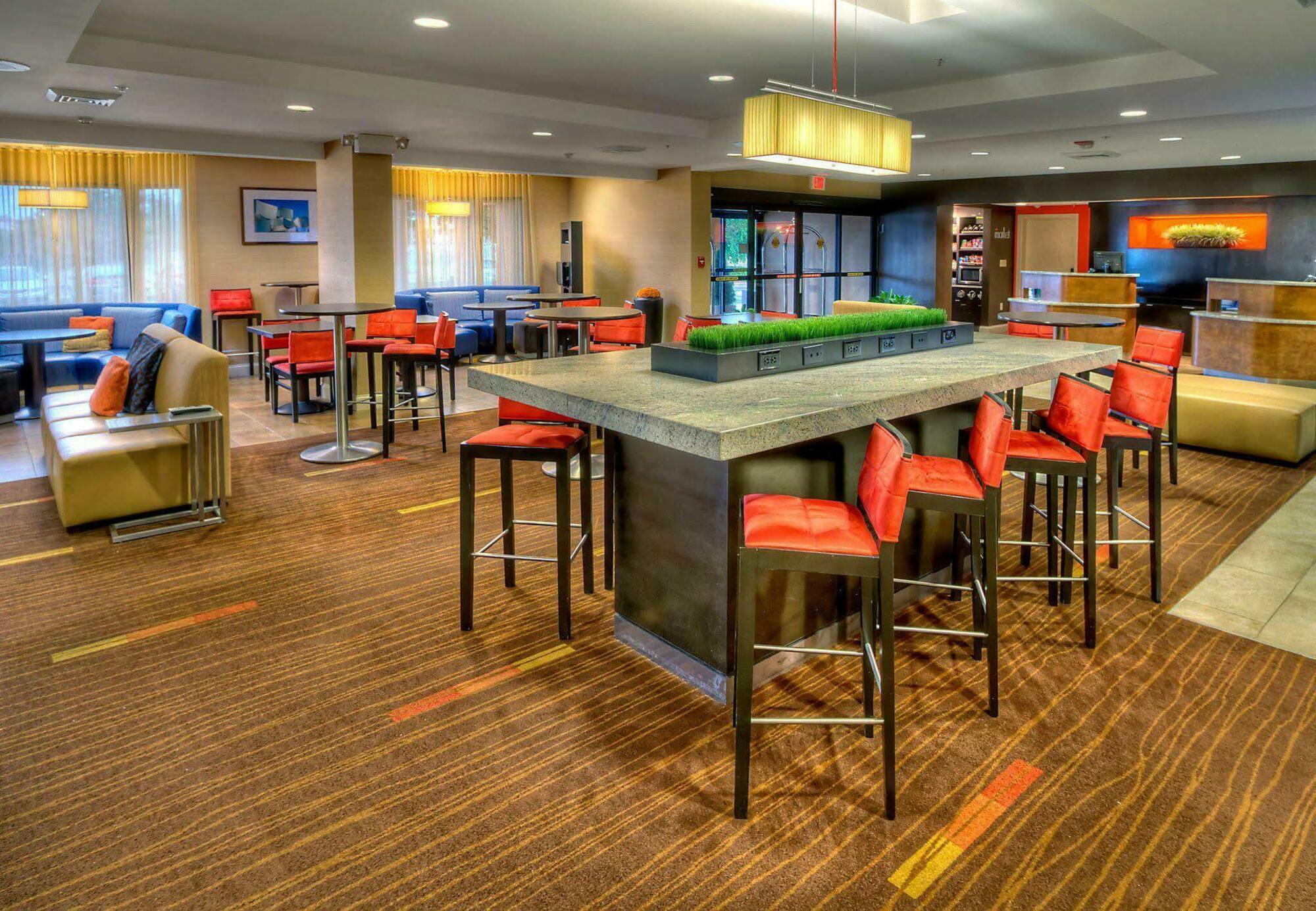 Courtyard By Marriott Burlington Ξενοδοχείο Εξωτερικό φωτογραφία
